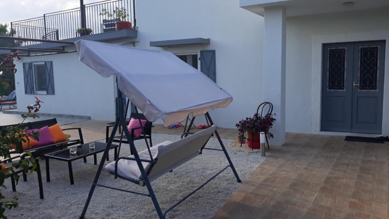 Holiday Home Dioniza 沃德年 外观 照片