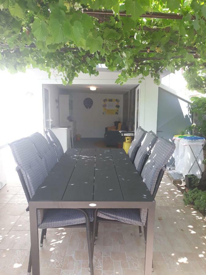 Holiday Home Dioniza 沃德年 外观 照片