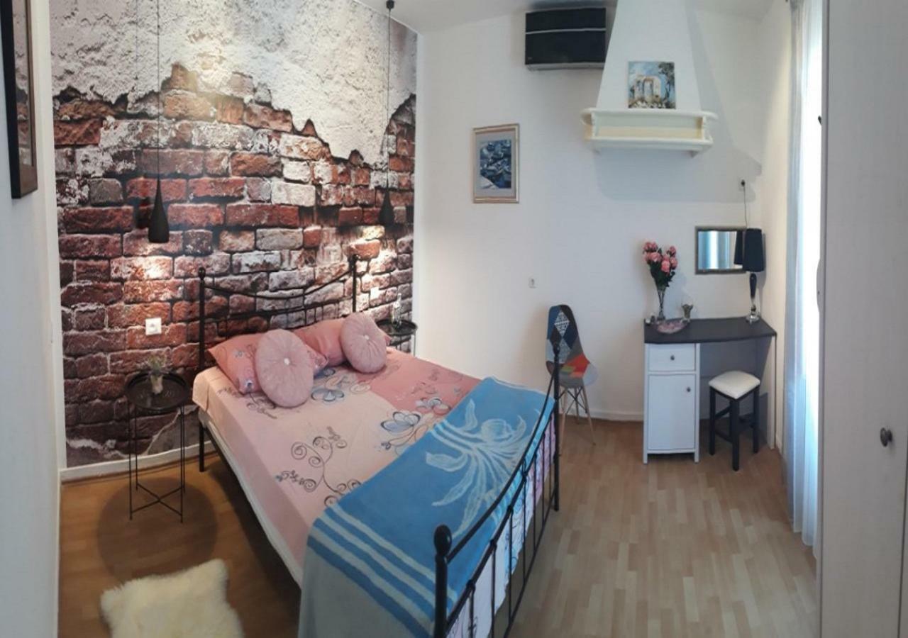 Holiday Home Dioniza 沃德年 外观 照片