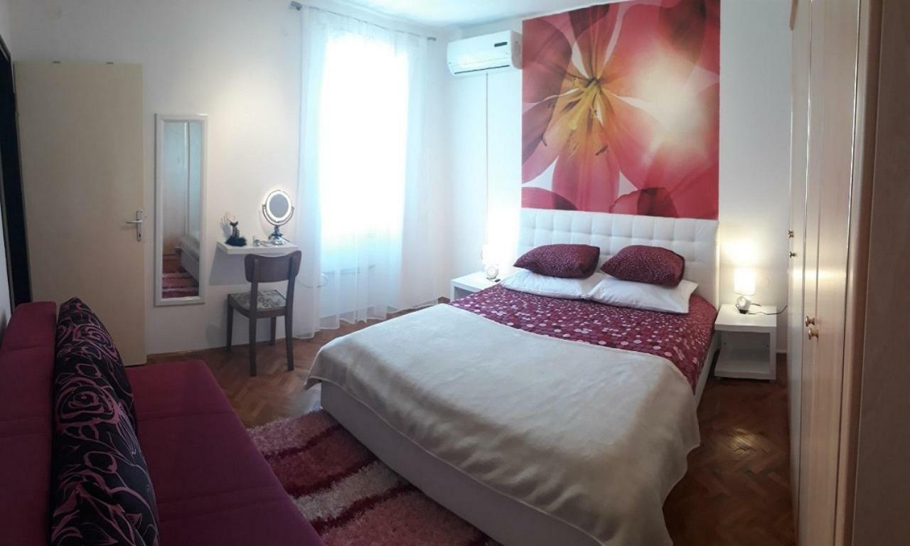 Holiday Home Dioniza 沃德年 外观 照片